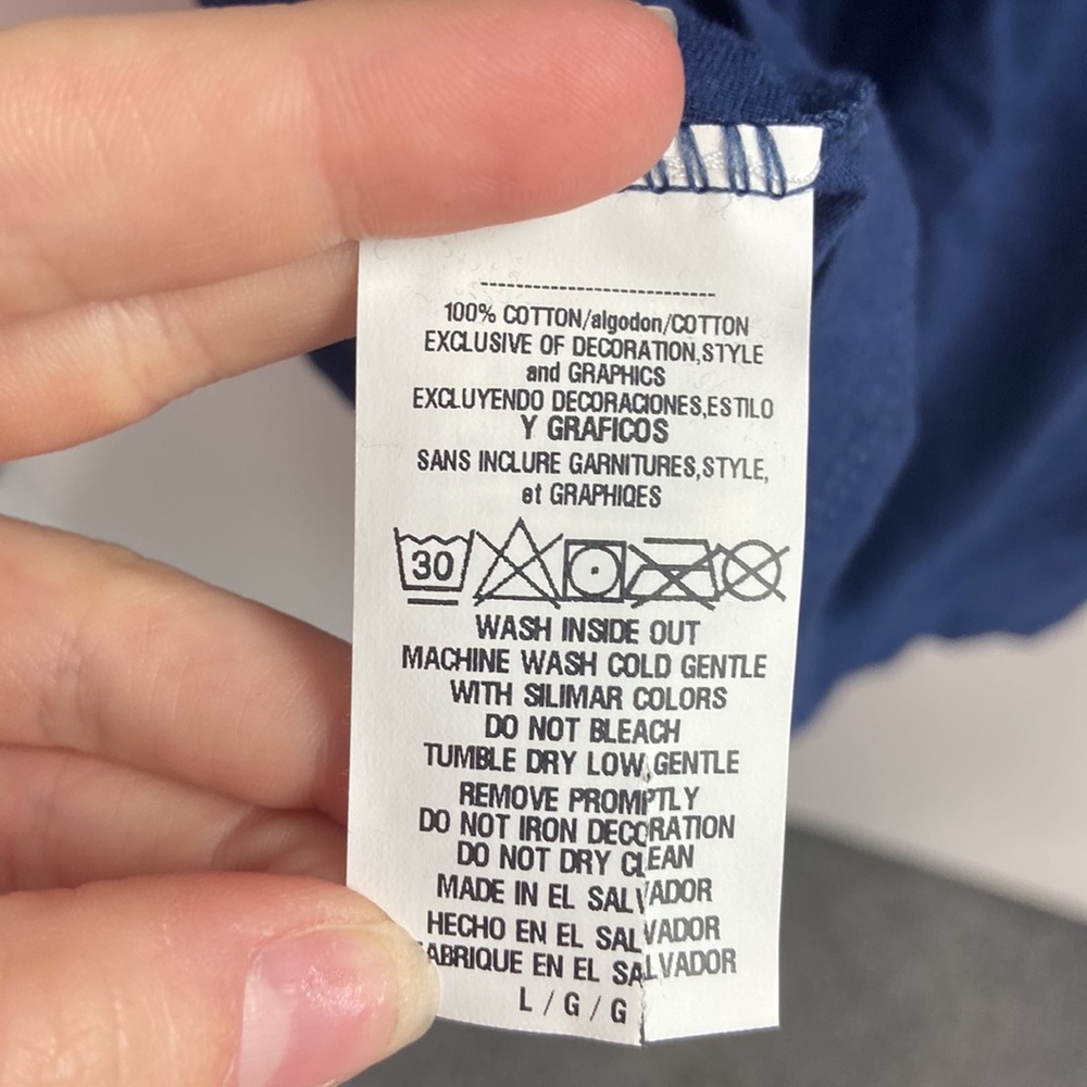 Minnesota Twins Womens V-Neck T-Shirt NWT (4919) - Picture 5 of 5